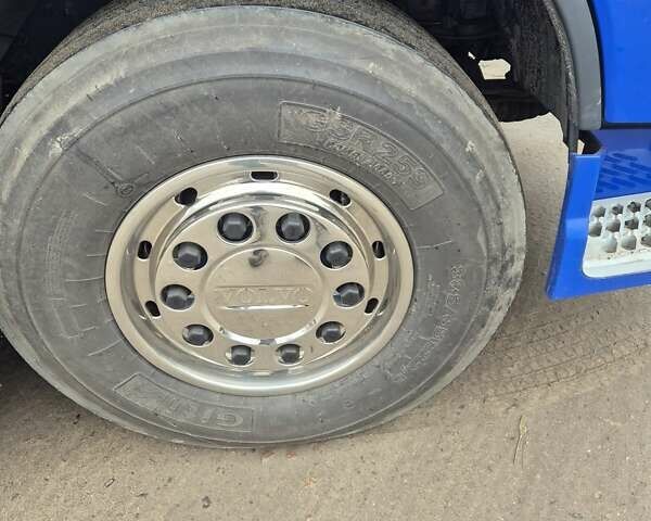 Синий Вольво FH 16, объемом двигателя 12.8 л и пробегом 1 тыс. км за 28500 $, фото 13 на Automoto.ua