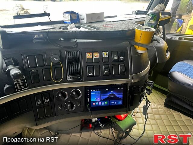 Белый Вольво ФХ, объемом двигателя 12.1 л и пробегом 1000 тыс. км за 19000 $, фото 7 на Automoto.ua