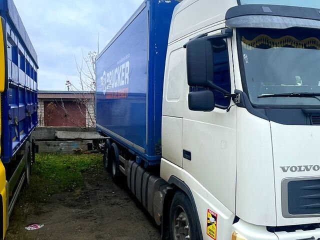 Белый Вольво ФХ, объемом двигателя 12.1 л и пробегом 1000 тыс. км за 19000 $, фото 1 на Automoto.ua