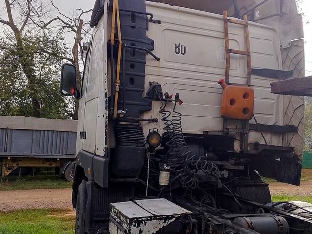 Белый Вольво ФХ, объемом двигателя 0.12 л и пробегом 800 тыс. км за 7000 $, фото 5 на Automoto.ua