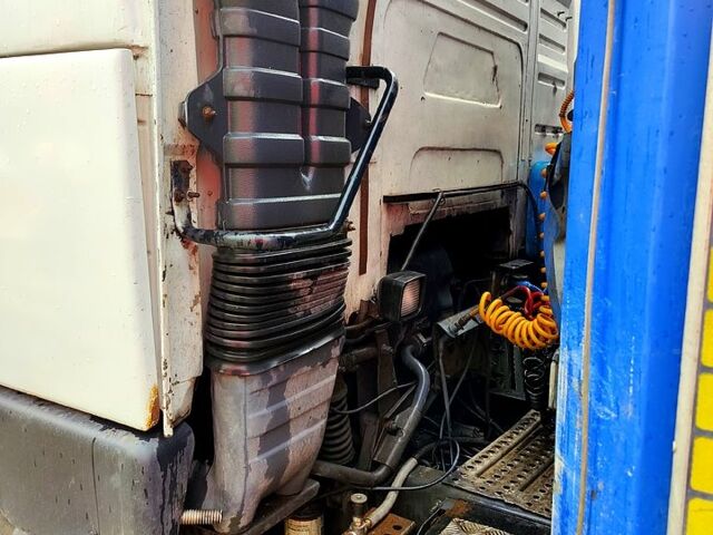 Белый Вольво ФХ, объемом двигателя 0.13 л и пробегом 1000 тыс. км за 4500 $, фото 4 на Automoto.ua