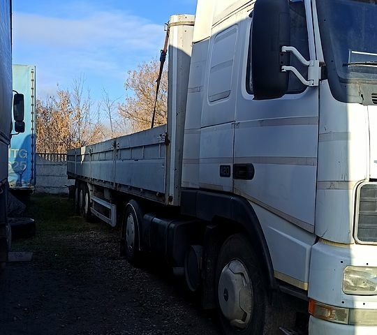 Белый Вольво ФХ, объемом двигателя 12 л и пробегом 0 тыс. км за 8500 $, фото 2 на Automoto.ua