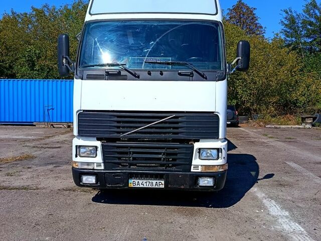 Вольво ФХ, объемом двигателя 12 л и пробегом 0 тыс. км за 4000 $, фото 1 на Automoto.ua