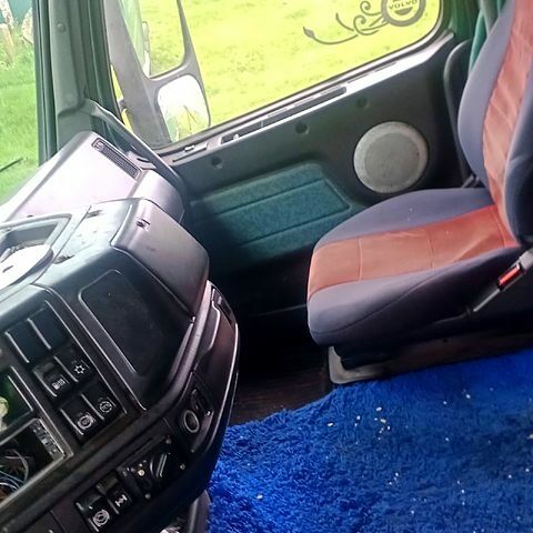 Зеленый Вольво ФХ, объемом двигателя 12.1 л и пробегом 1000 тыс. км за 6000 $, фото 9 на Automoto.ua