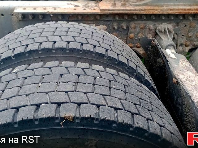 Зеленый Вольво ФХ, объемом двигателя 12.1 л и пробегом 1000 тыс. км за 6000 $, фото 3 на Automoto.ua
