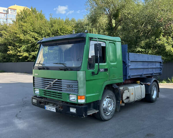 Зелений Вольво FL 10, об'ємом двигуна 9.6 л та пробігом 795 тис. км за 9700 $, фото 3 на Automoto.ua
