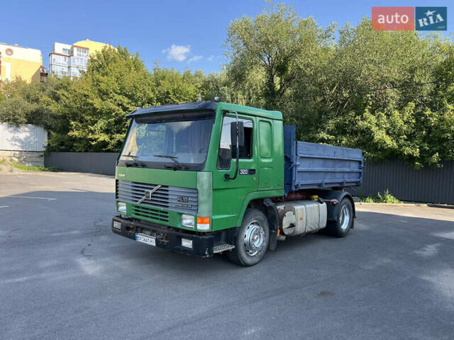 Зелений Вольво FL 10, об'ємом двигуна 9.6 л та пробігом 795 тис. км за 9700 $, фото 4 на Automoto.ua