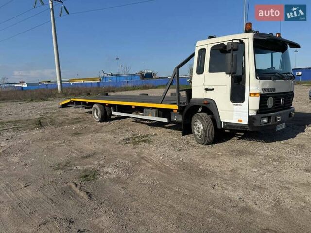 Білий Вольво FL 6, об'ємом двигуна 5.48 л та пробігом 730 тис. км за 26000 $, фото 2 на Automoto.ua
