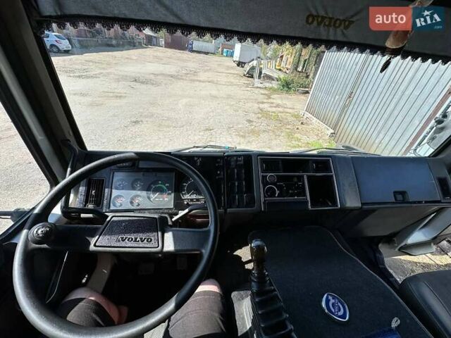 Белый Вольво FL 6, объемом двигателя 3.99 л и пробегом 503 тыс. км за 5800 $, фото 11 на Automoto.ua