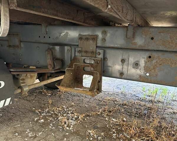 Белый Вольво FL 6, объемом двигателя 3.99 л и пробегом 503 тыс. км за 6100 $, фото 12 на Automoto.ua