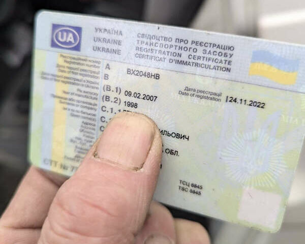 Белый Вольво FL 6, объемом двигателя 5.48 л и пробегом 593 тыс. км за 27700 $, фото 9 на Automoto.ua
