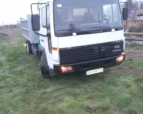 Білий Вольво FL 6, об'ємом двигуна 5.48 л та пробігом 980 тис. км за 25500 $, фото 7 на Automoto.ua