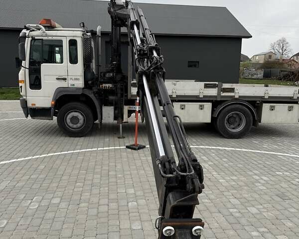 Белый Вольво FL 6, объемом двигателя 5.5 л и пробегом 185 тыс. км за 38000 $, фото 6 на Automoto.ua