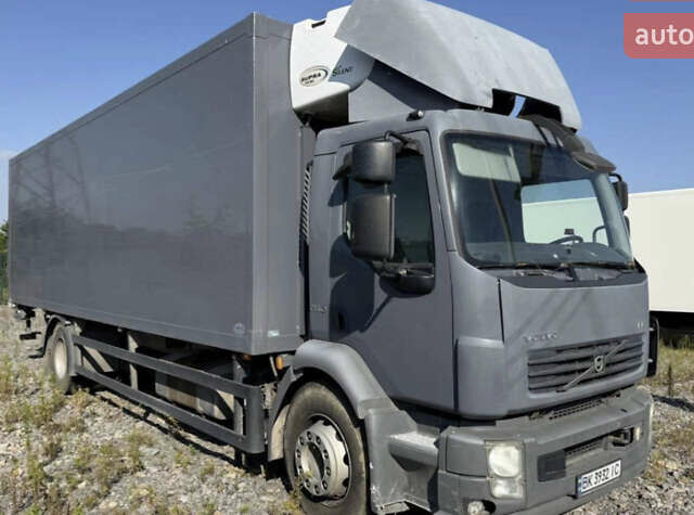 Серый Вольво FL 7, объемом двигателя 7.2 л и пробегом 487 тыс. км за 29900 $, фото 3 на Automoto.ua