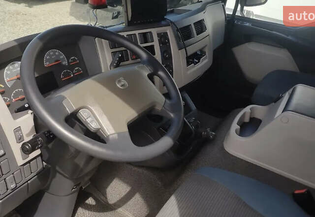 Сірий Вольво FL 7, об'ємом двигуна 7.1 л та пробігом 486 тис. км за 29900 $, фото 11 на Automoto.ua