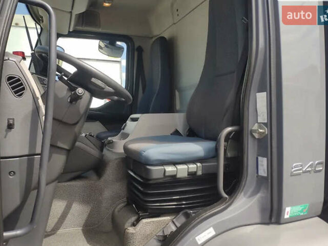 Сірий Вольво FL 7, об'ємом двигуна 7.1 л та пробігом 486 тис. км за 29900 $, фото 10 на Automoto.ua