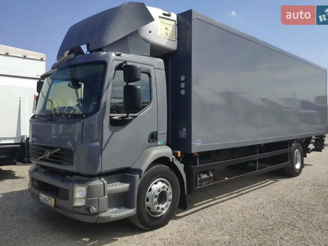 Сірий Вольво FL 7, об'ємом двигуна 7.1 л та пробігом 486 тис. км за 29900 $, фото 2 на Automoto.ua