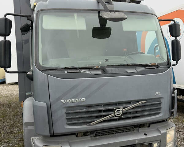 Сірий Вольво FL 7, об'ємом двигуна 7.1 л та пробігом 486 тис. км за 29900 $, фото 1 на Automoto.ua
