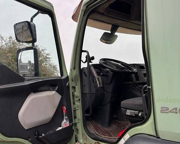 Зелений Вольво FL 7, об'ємом двигуна 7.1 л та пробігом 1 тис. км за 35000 $, фото 9 на Automoto.ua