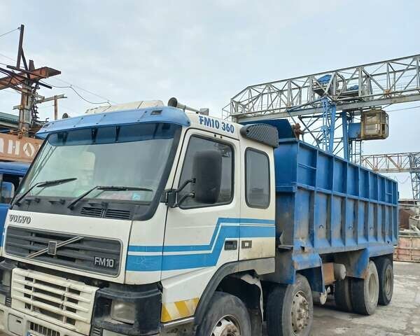 Белый Вольво FM 10, объемом двигателя 0 л и пробегом 409 тыс. км за 32000 $, фото 9 на Automoto.ua