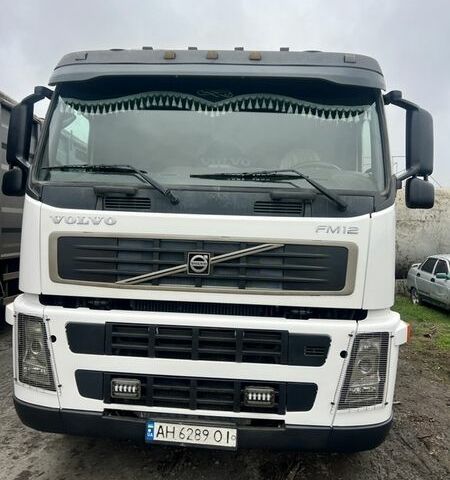 Белый Вольво FM 10, объемом двигателя 9.99 л и пробегом 800 тыс. км за 45000 $, фото 1 на Automoto.ua