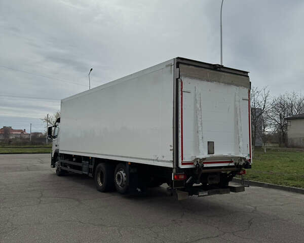 Белый Вольво FM 11, объемом двигателя 10.8 л и пробегом 880 тыс. км за 43500 $, фото 2 на Automoto.ua