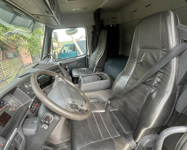 Білий Вольво FM 11, об'ємом двигуна 12.9 л та пробігом 281 тис. км за 69000 $, фото 19 на Automoto.ua