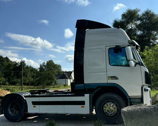 Белый Вольво FM 11, объемом двигателя 10.8 л и пробегом 900 тыс. км за 15500 $, фото 3 на Automoto.ua