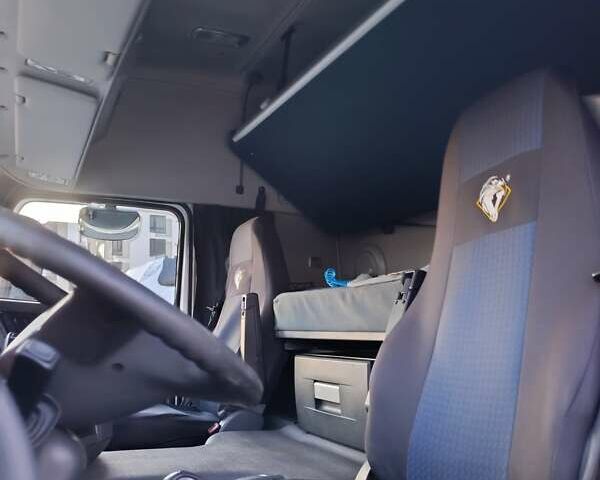 Білий Вольво FM 11, об'ємом двигуна 10.84 л та пробігом 465 тис. км за 16470 $, фото 26 на Automoto.ua