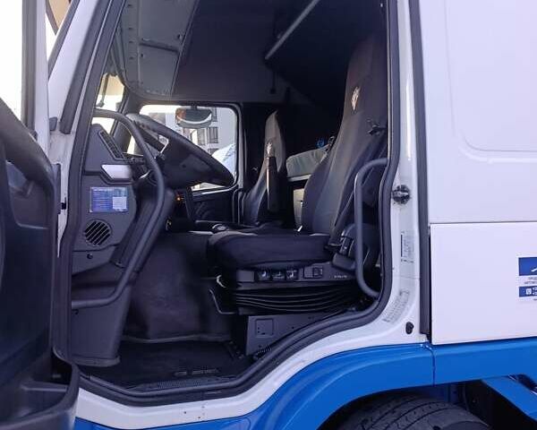 Білий Вольво FM 11, об'ємом двигуна 10.84 л та пробігом 465 тис. км за 16470 $, фото 10 на Automoto.ua