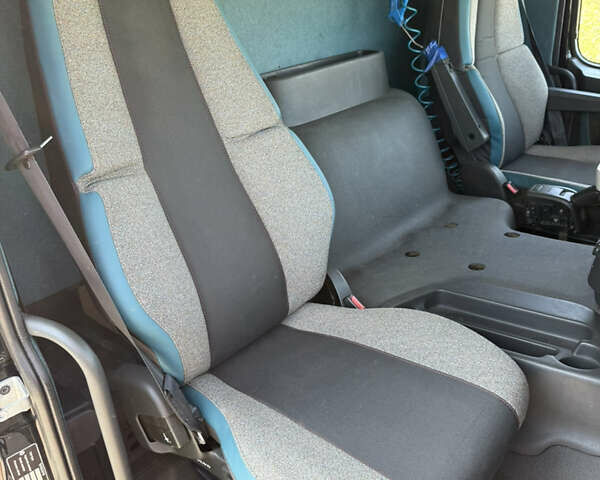 Черный Вольво FM 11, объемом двигателя 10.8 л и пробегом 257 тыс. км за 51500 $, фото 19 на Automoto.ua