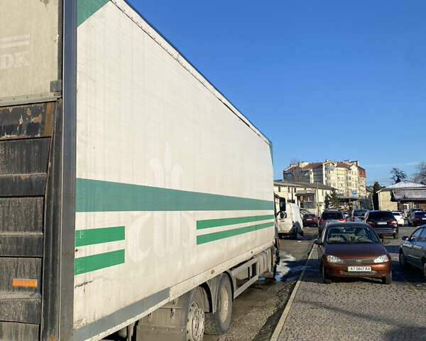 Зеленый Вольво FM 11, объемом двигателя 10.84 л и пробегом 780 тыс. км за 26100 $, фото 1 на Automoto.ua