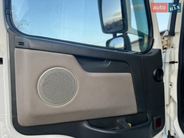Білий Вольво ФМ 12, об'ємом двигуна 0 л та пробігом 961 тис. км за 27000 $, фото 8 на Automoto.ua