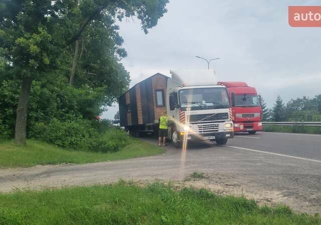 Білий Вольво ФМ 12, об'ємом двигуна 12 л та пробігом 300 тис. км за 5000 $, фото 2 на Automoto.ua