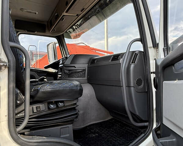 Белый Вольво ФМ 12, объемом двигателя 10.4 л и пробегом 1 тыс. км за 14500 $, фото 6 на Automoto.ua