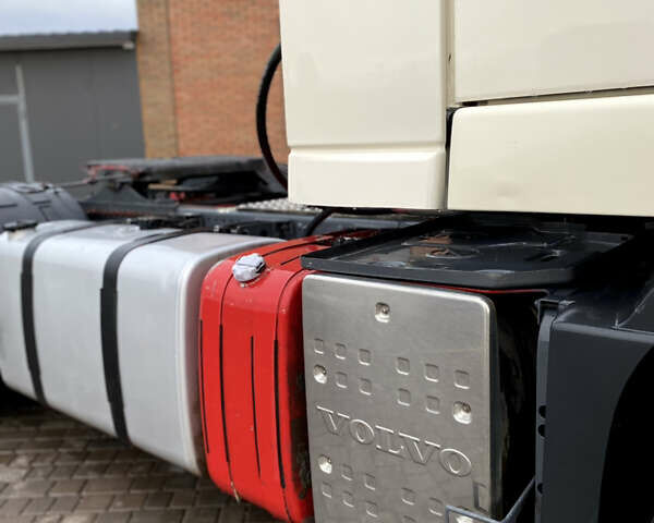 Белый Вольво ФМ 12, объемом двигателя 10.84 л и пробегом 1 тыс. км за 15500 $, фото 13 на Automoto.ua