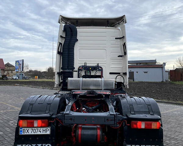 Белый Вольво ФМ 12, объемом двигателя 10.84 л и пробегом 1 тыс. км за 15500 $, фото 6 на Automoto.ua