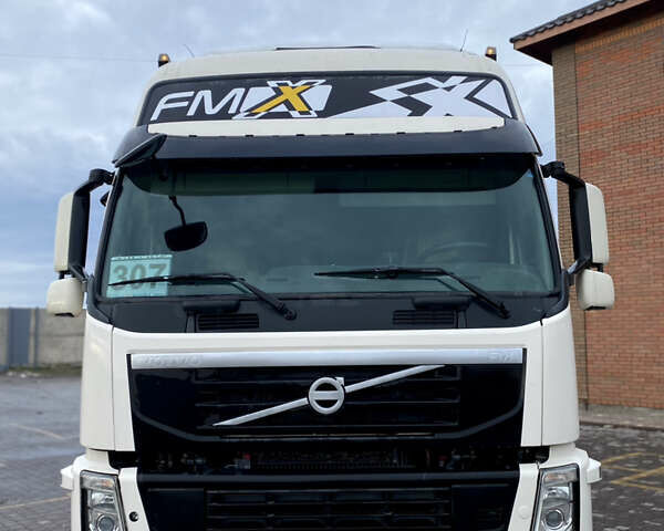 Белый Вольво ФМ 12, объемом двигателя 10.84 л и пробегом 1 тыс. км за 15500 $, фото 2 на Automoto.ua