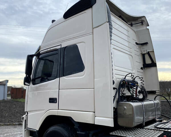 Белый Вольво ФМ 12, объемом двигателя 10.84 л и пробегом 1 тыс. км за 15500 $, фото 14 на Automoto.ua