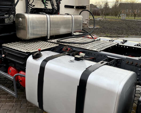 Белый Вольво ФМ 12, объемом двигателя 10.84 л и пробегом 1 тыс. км за 15500 $, фото 11 на Automoto.ua