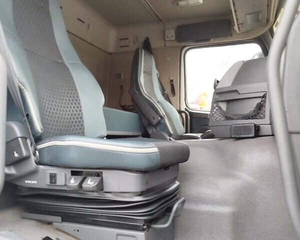 Білий Вольво ФМ 12, об'ємом двигуна 0 л та пробігом 490 тис. км за 44444 $, фото 36 на Automoto.ua