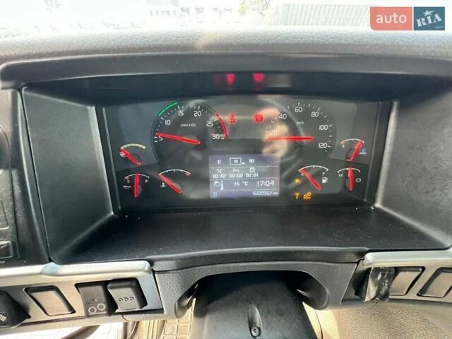 Вольво ФМ 12, объемом двигателя 0 л и пробегом 670 тыс. км за 33131 $, фото 4 на Automoto.ua