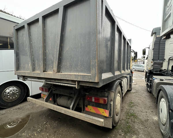 Желтый Вольво ФМ 12, объемом двигателя 9.37 л и пробегом 450 тыс. км за 35500 $, фото 5 на Automoto.ua
