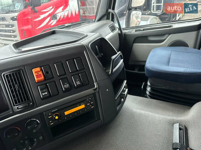 Серый Вольво ФМ 12, объемом двигателя 10.84 л и пробегом 893 тыс. км за 32996 $, фото 6 на Automoto.ua