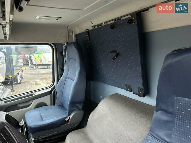 Серый Вольво ФМ 12, объемом двигателя 10.84 л и пробегом 893 тыс. км за 32996 $, фото 10 на Automoto.ua