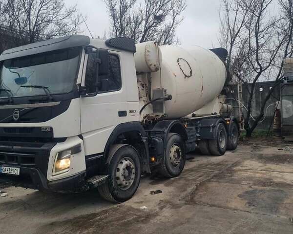 Білий Вольво FM 13, об'ємом двигуна 12.78 л та пробігом 181 тис. км за 67000 $, фото 1 на Automoto.ua