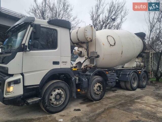 Білий Вольво FM 13, об'ємом двигуна 12.78 л та пробігом 181 тис. км за 67000 $, фото 3 на Automoto.ua