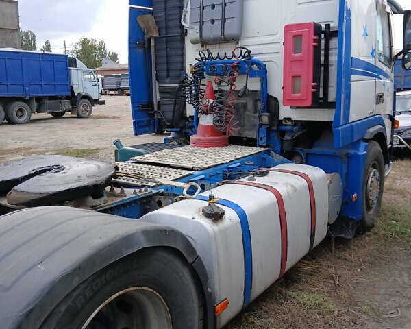 Білий Вольво FM 13, об'ємом двигуна 12.9 л та пробігом 830 тис. км за 9000 $, фото 4 на Automoto.ua