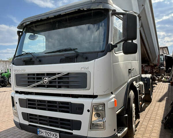 Білий Вольво FM 13, об'ємом двигуна 12.8 л та пробігом 2 тис. км за 15500 $, фото 2 на Automoto.ua