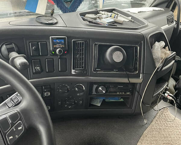 Білий Вольво FM 13, об'ємом двигуна 12.9 л та пробігом 1 тис. км за 12000 $, фото 2 на Automoto.ua